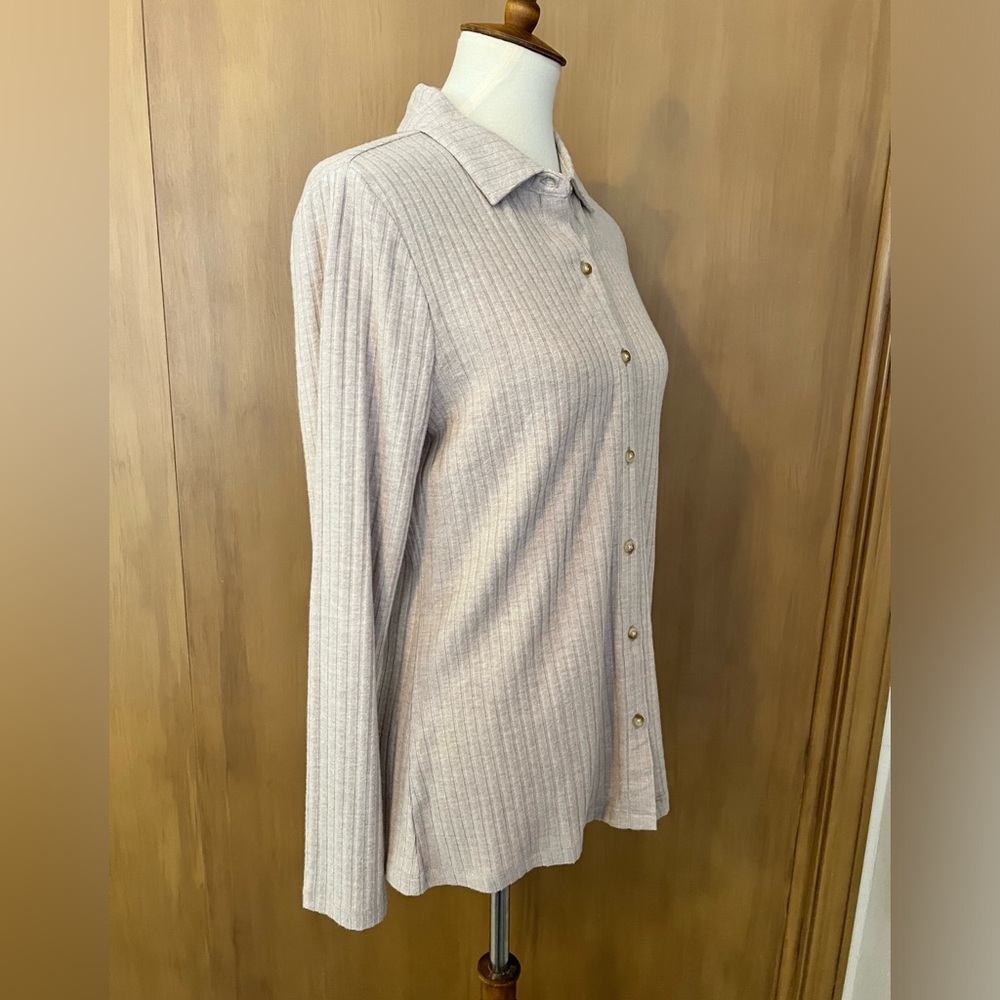 Lands’ End women’s Long Sleeve Wide Rib Button Front Polo, small, NWOT - Picture 2 of 12